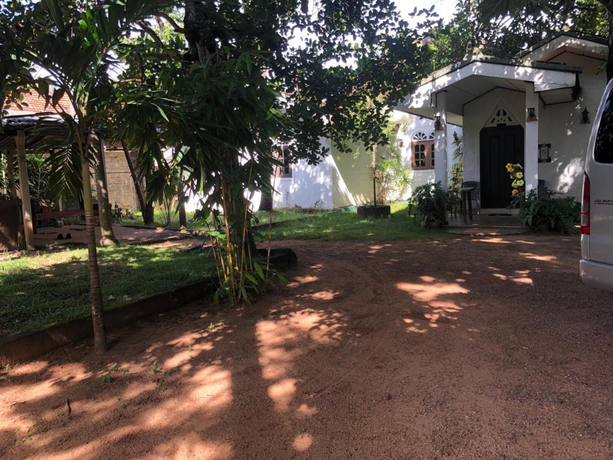 Sylvester Villa Hostel ネゴンボ エクステリア 写真