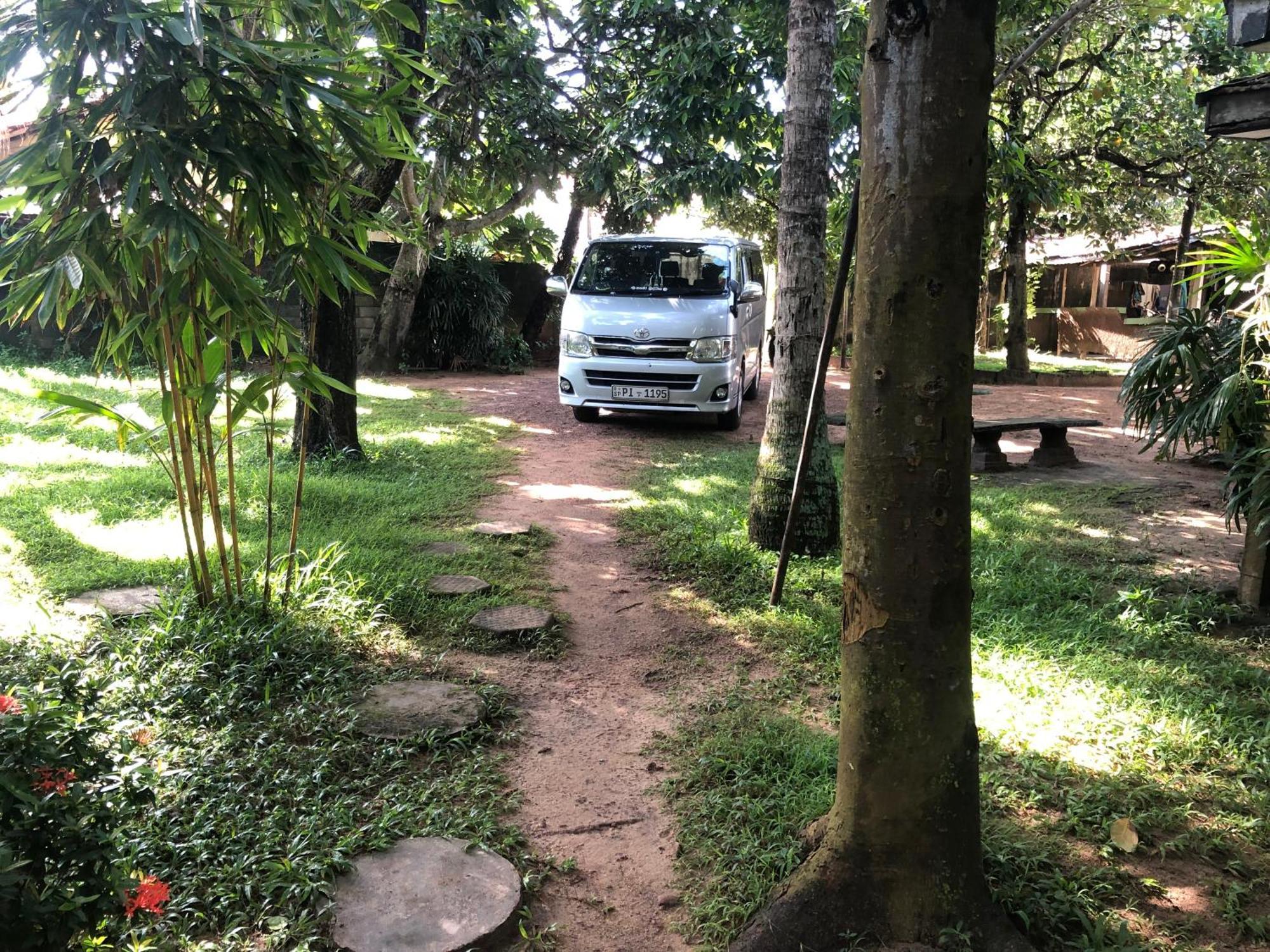 Sylvester Villa Hostel ネゴンボ エクステリア 写真